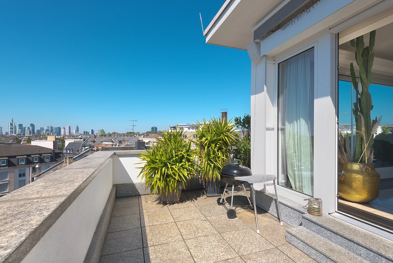 Terrasse mit Skyline